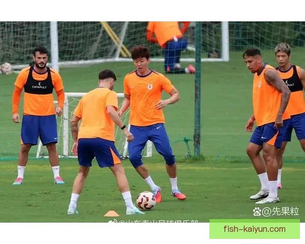 东亚杯各球队集结备战，状态回暖迎接激战即将开启