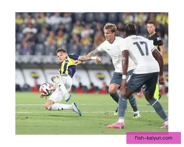 穆里尼奥训练方式备受关注，球员表现持续提升引人瞩目。